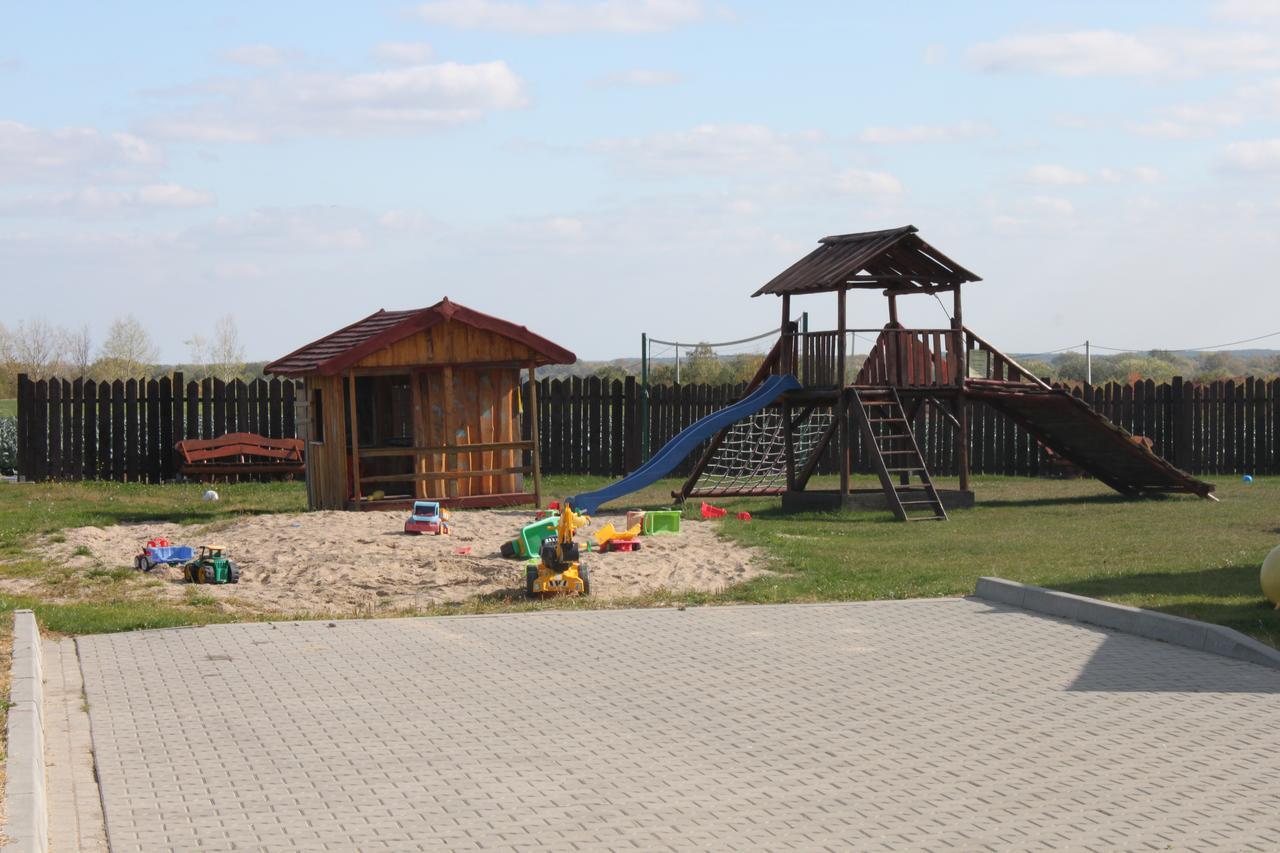 Hotel Gosciniec Legenda Wyszogrod Exterior foto